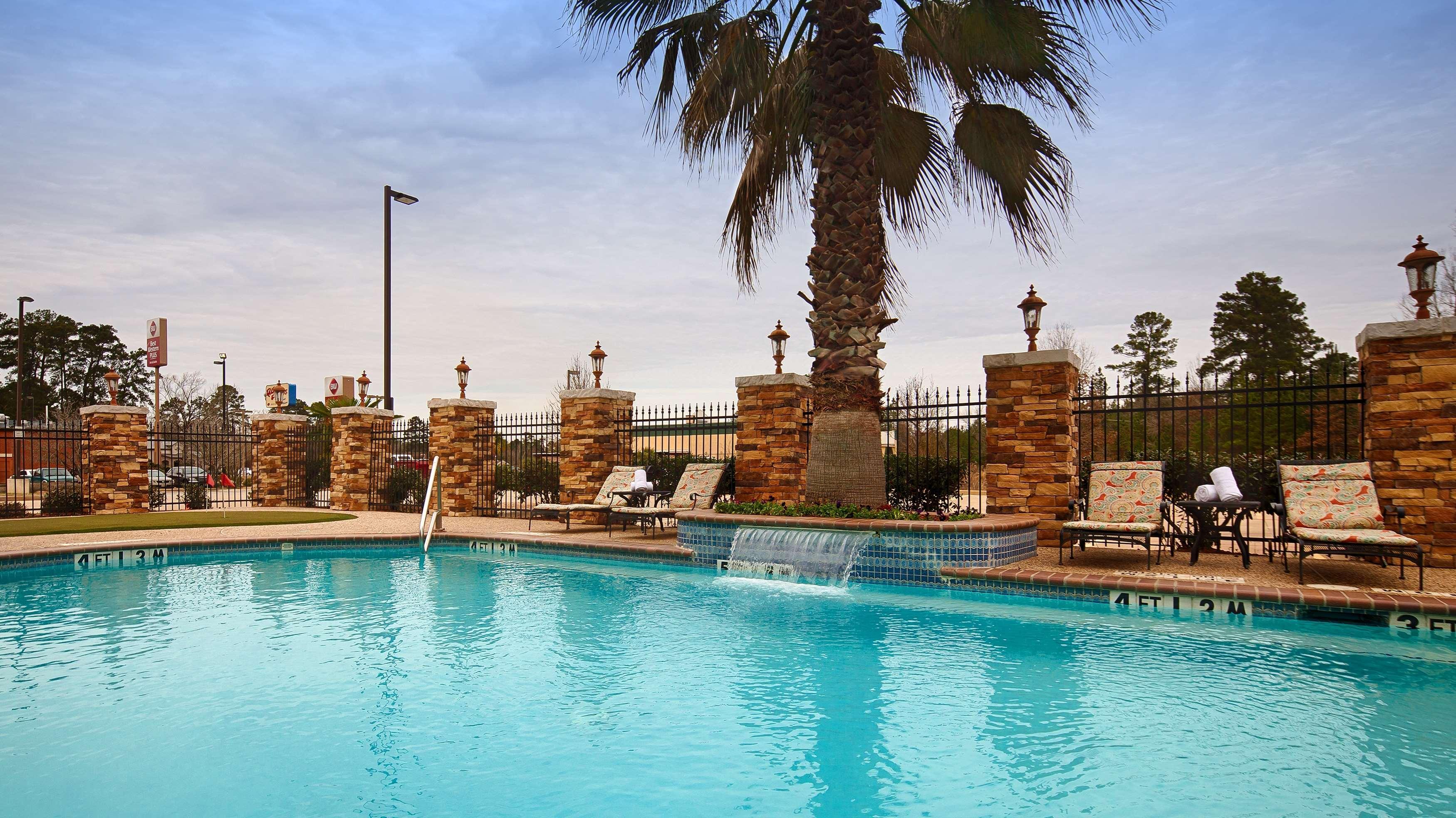 Best Western Plus Crown Colony Inn & Suites Lufkin Exterior foto