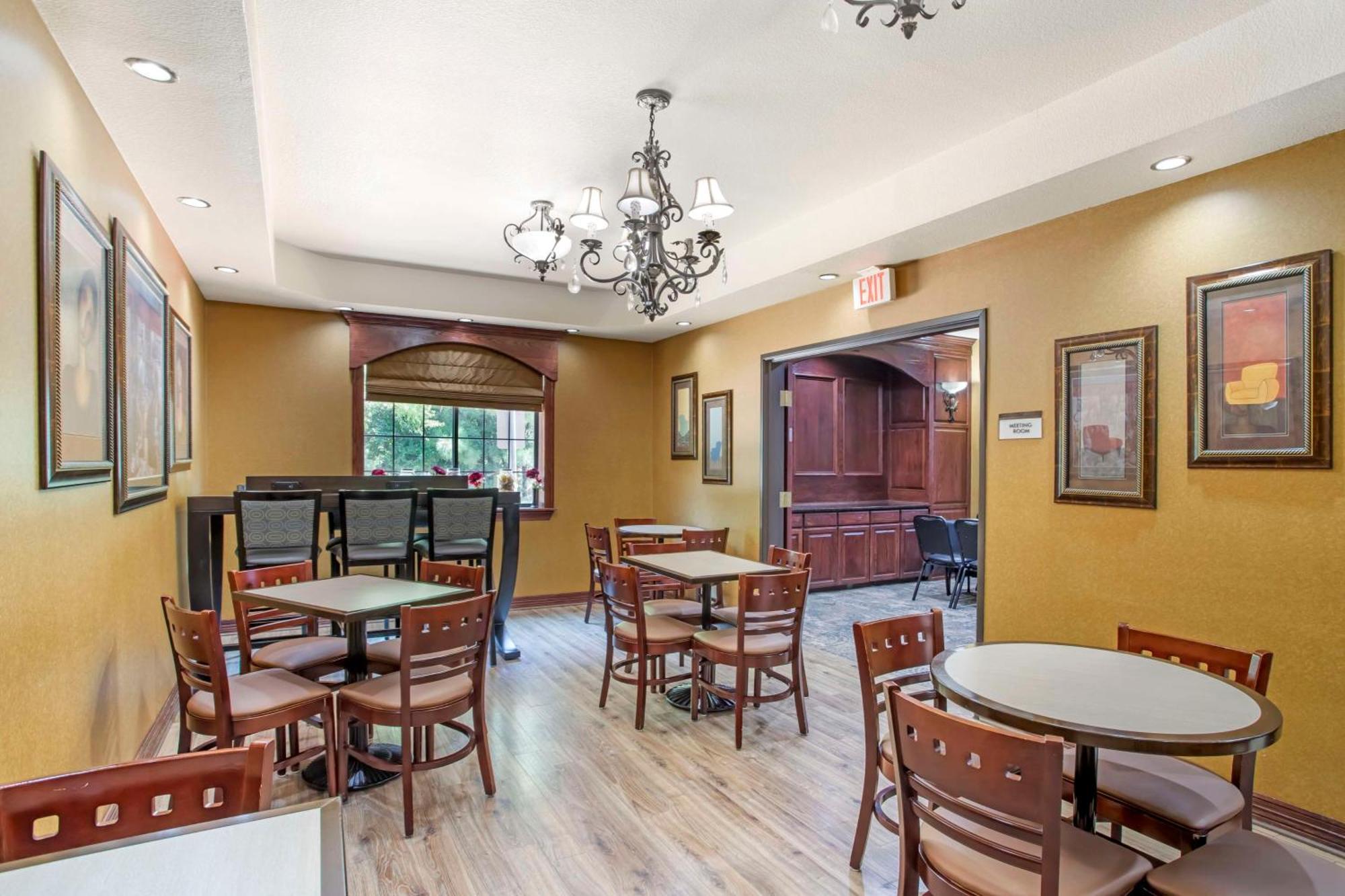 Best Western Plus Crown Colony Inn & Suites Lufkin Exterior foto
