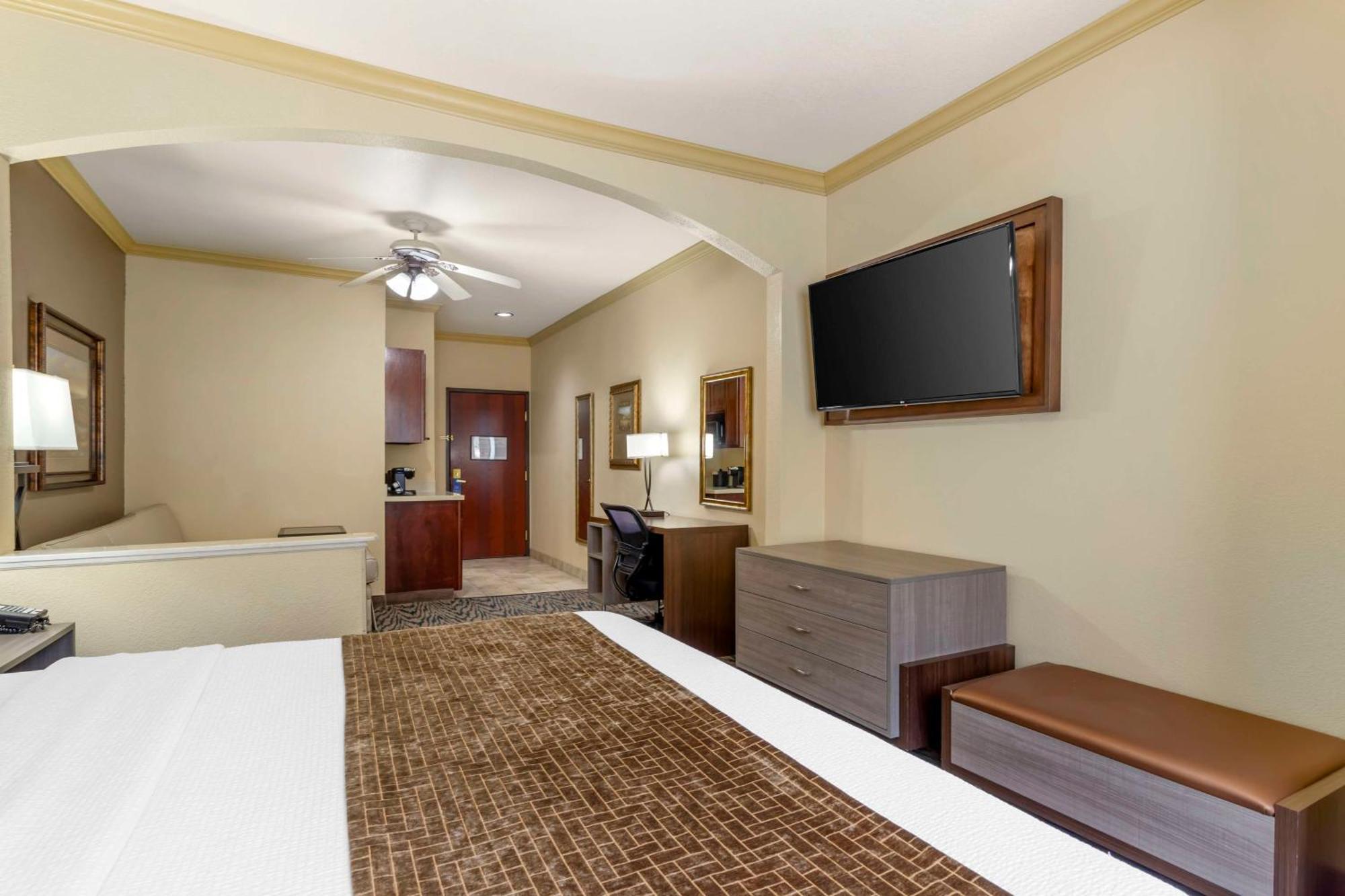Best Western Plus Crown Colony Inn & Suites Lufkin Exterior foto