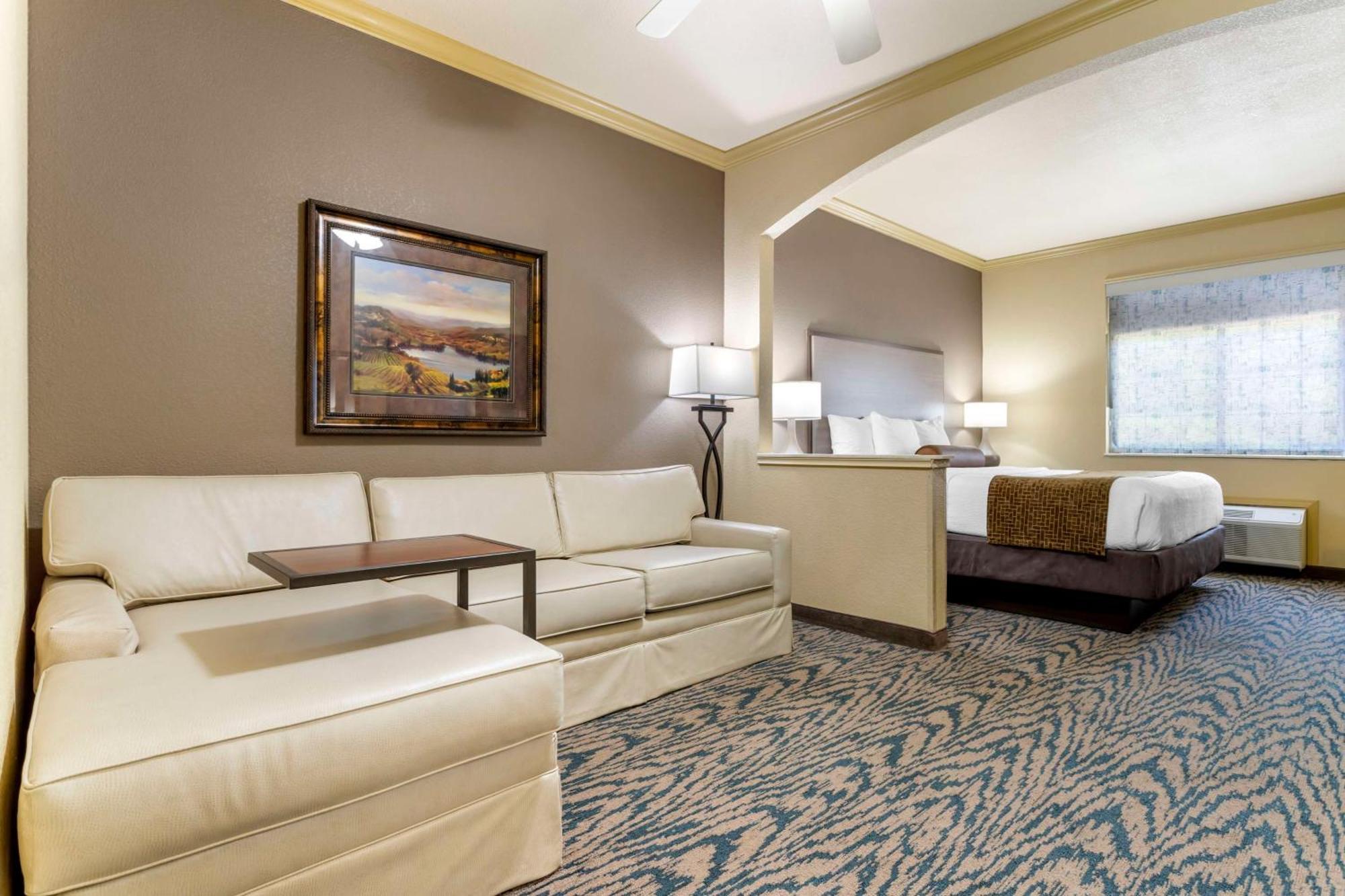 Best Western Plus Crown Colony Inn & Suites Lufkin Exterior foto