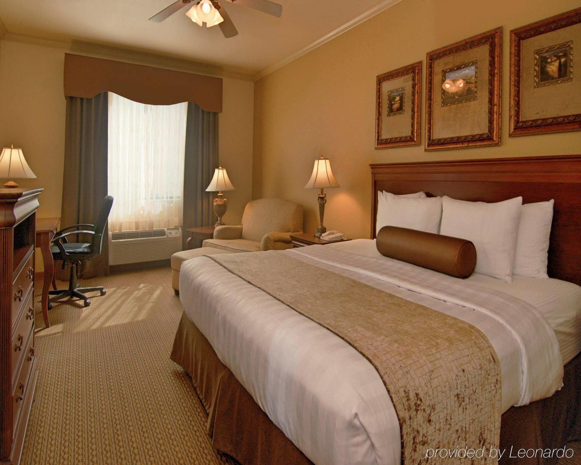 Best Western Plus Crown Colony Inn & Suites Lufkin Exterior foto