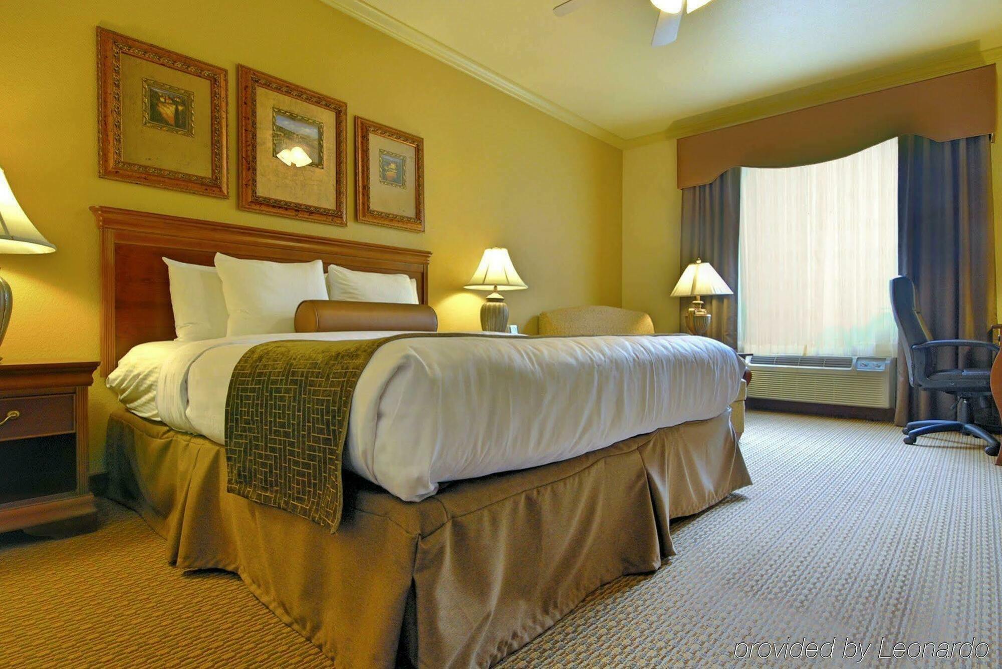 Best Western Plus Crown Colony Inn & Suites Lufkin Exterior foto