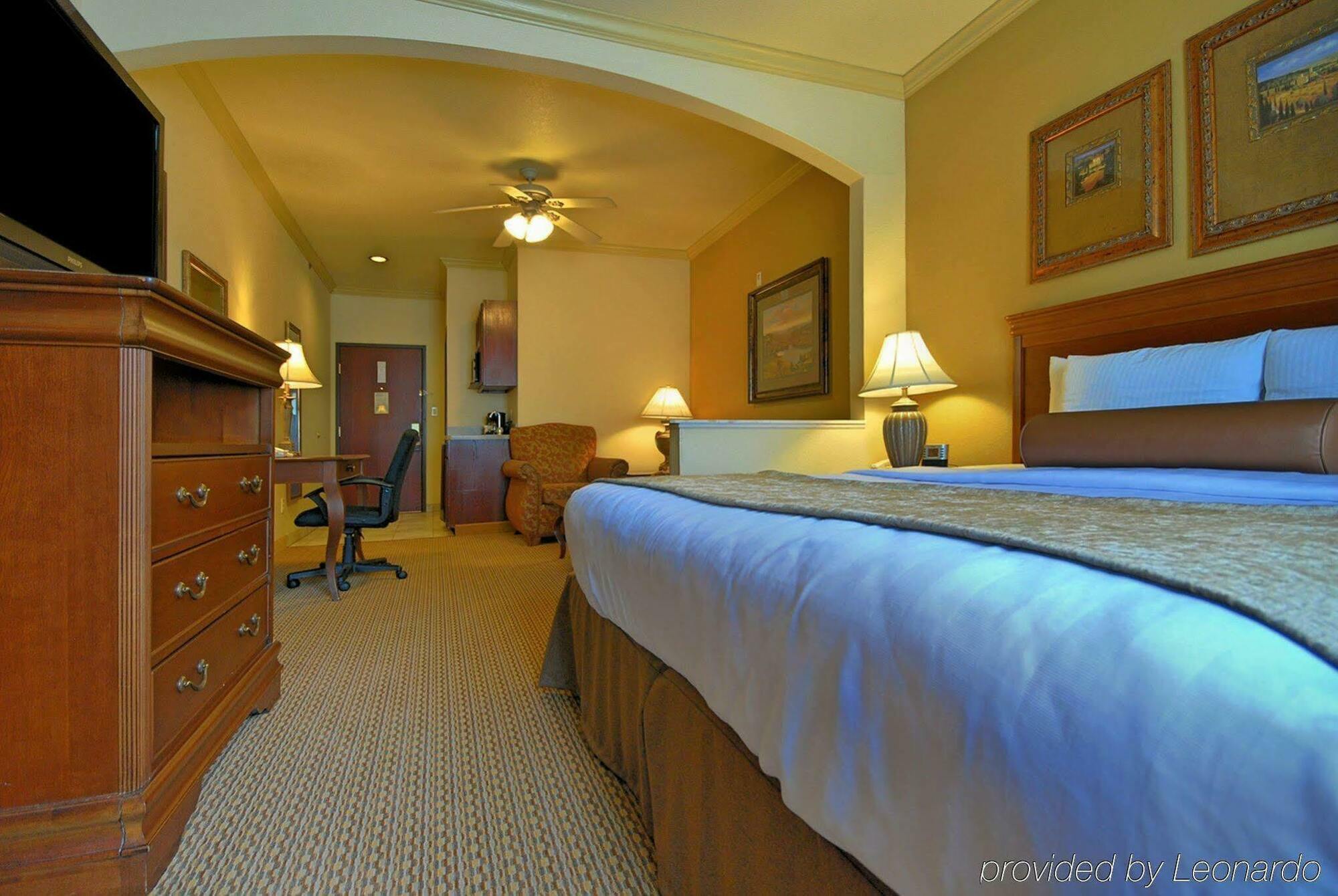 Best Western Plus Crown Colony Inn & Suites Lufkin Exterior foto