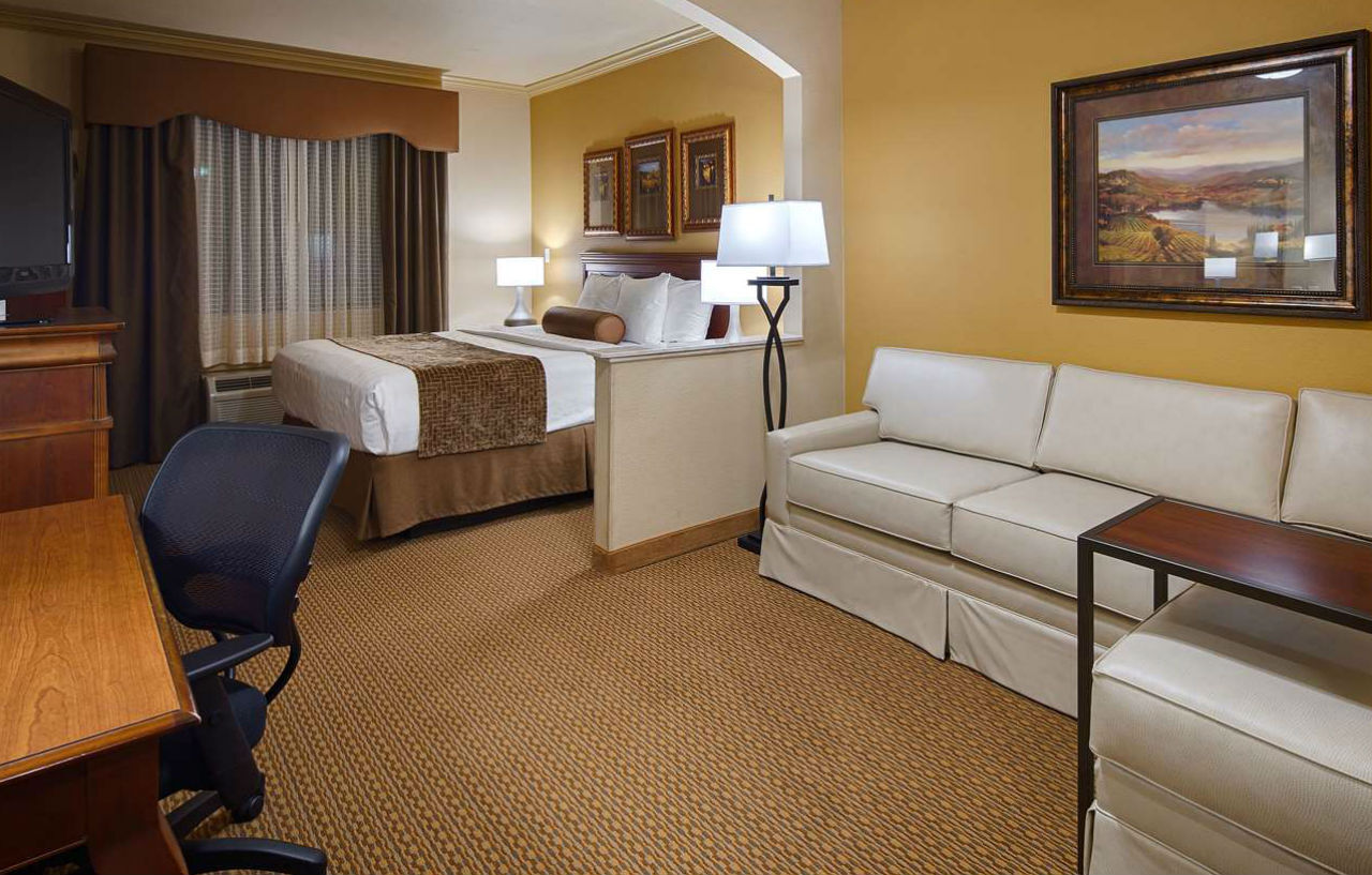 Best Western Plus Crown Colony Inn & Suites Lufkin Exterior foto