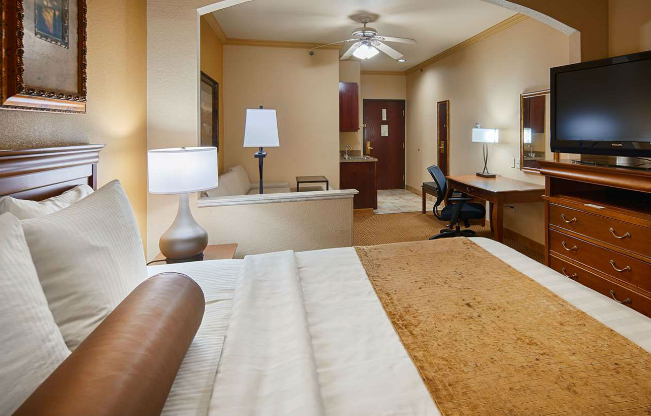 Best Western Plus Crown Colony Inn & Suites Lufkin Exterior foto
